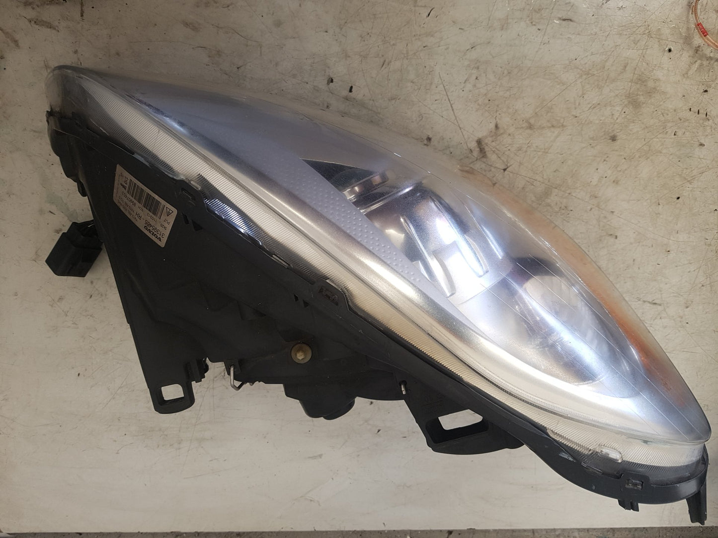 2010 - 2017 Volvo XC60  Estate Right Headlight 31395465