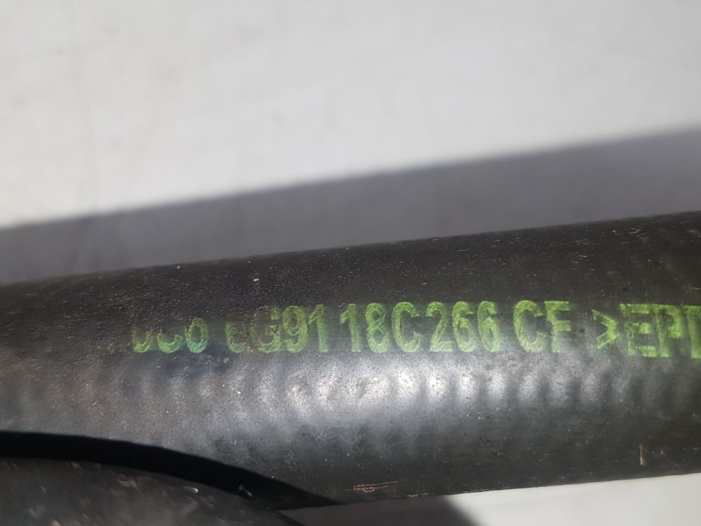 2009 - 2015 Volvo XC60  Estate WATER PIPE 31274927
