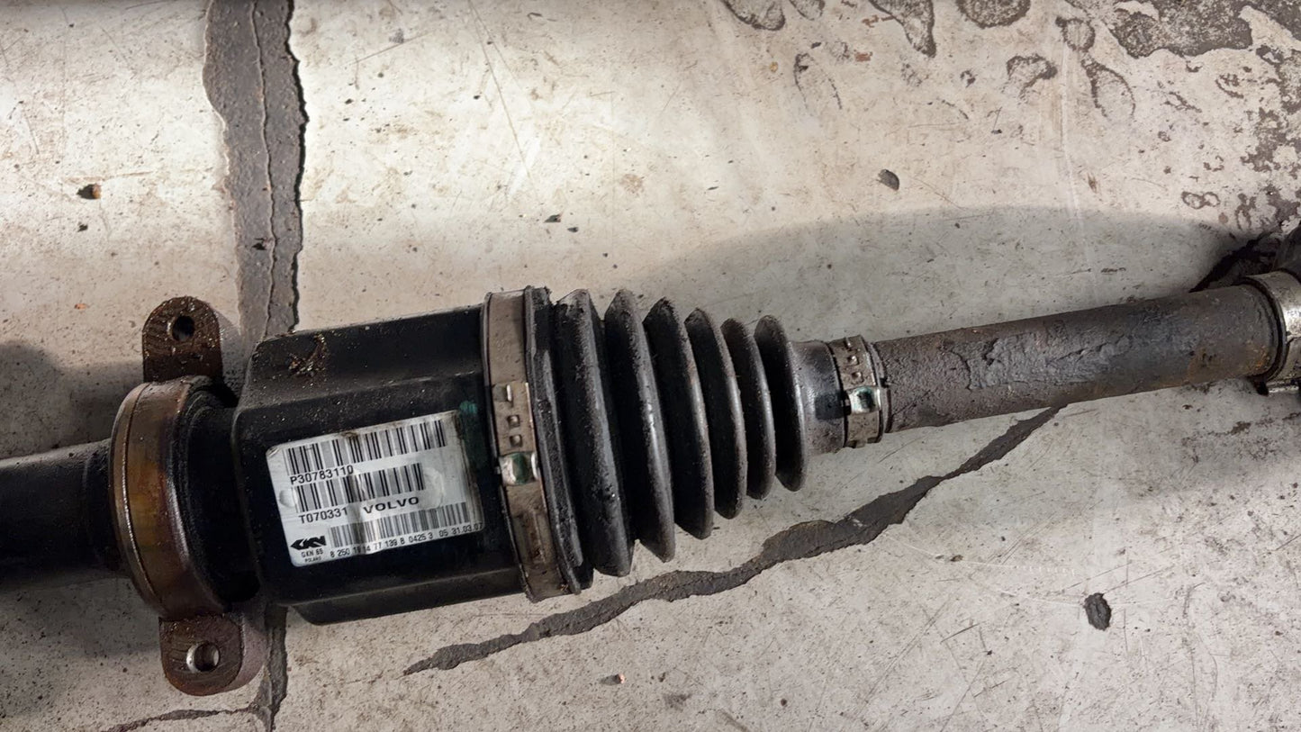 2004 - 2007 Volvo XC70  Estate Right Front Drive Axle 30783110