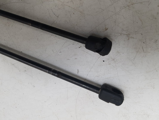 2013 - 2019 Volvo V40 III 525 Hatchback TAILGATE STRUTS (PAIR) 31278560