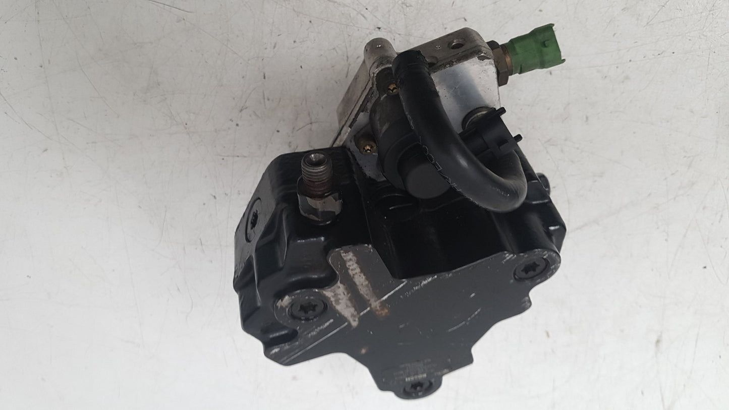 2007 - 2010 Volvo V50  Estate High Pressure Pump 0 445 010 111