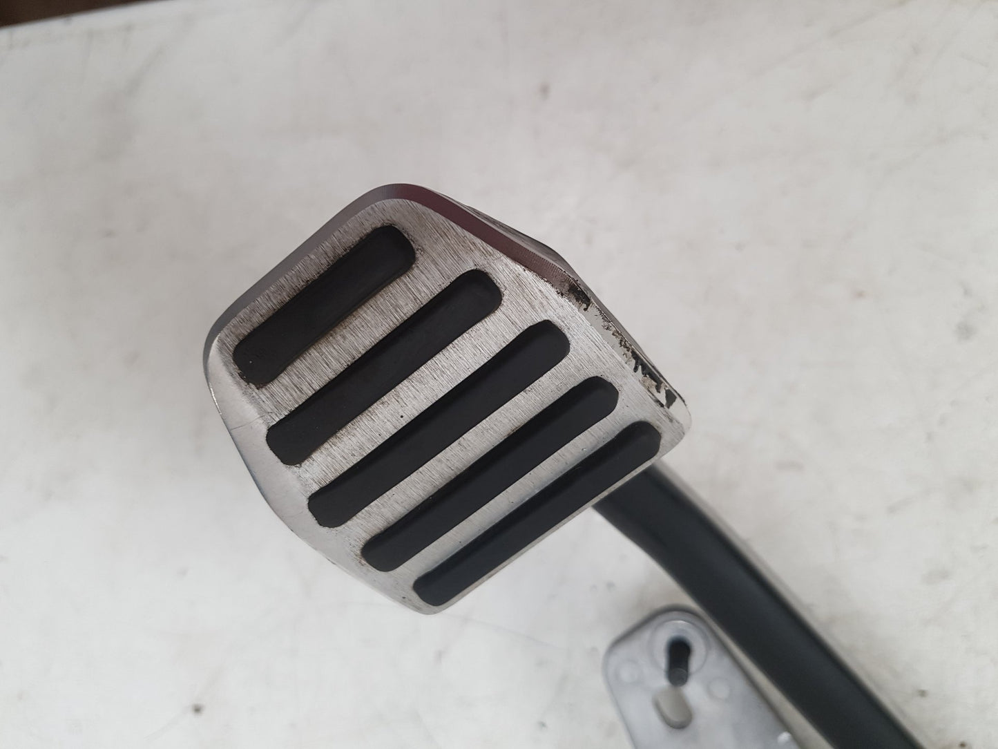 2013 - 2015 Volvo V60  Estate Brake Pedal 31290373