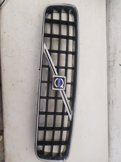 2003 - 2010 Volvo XC90  Estate FRONT GRILL 8620641