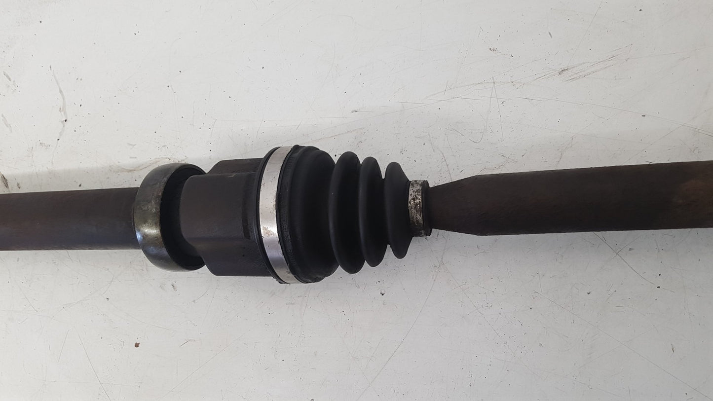 2005 Volvo V50  Estate Driveshaft (Manual) UK Drivers Side Front. 36001360