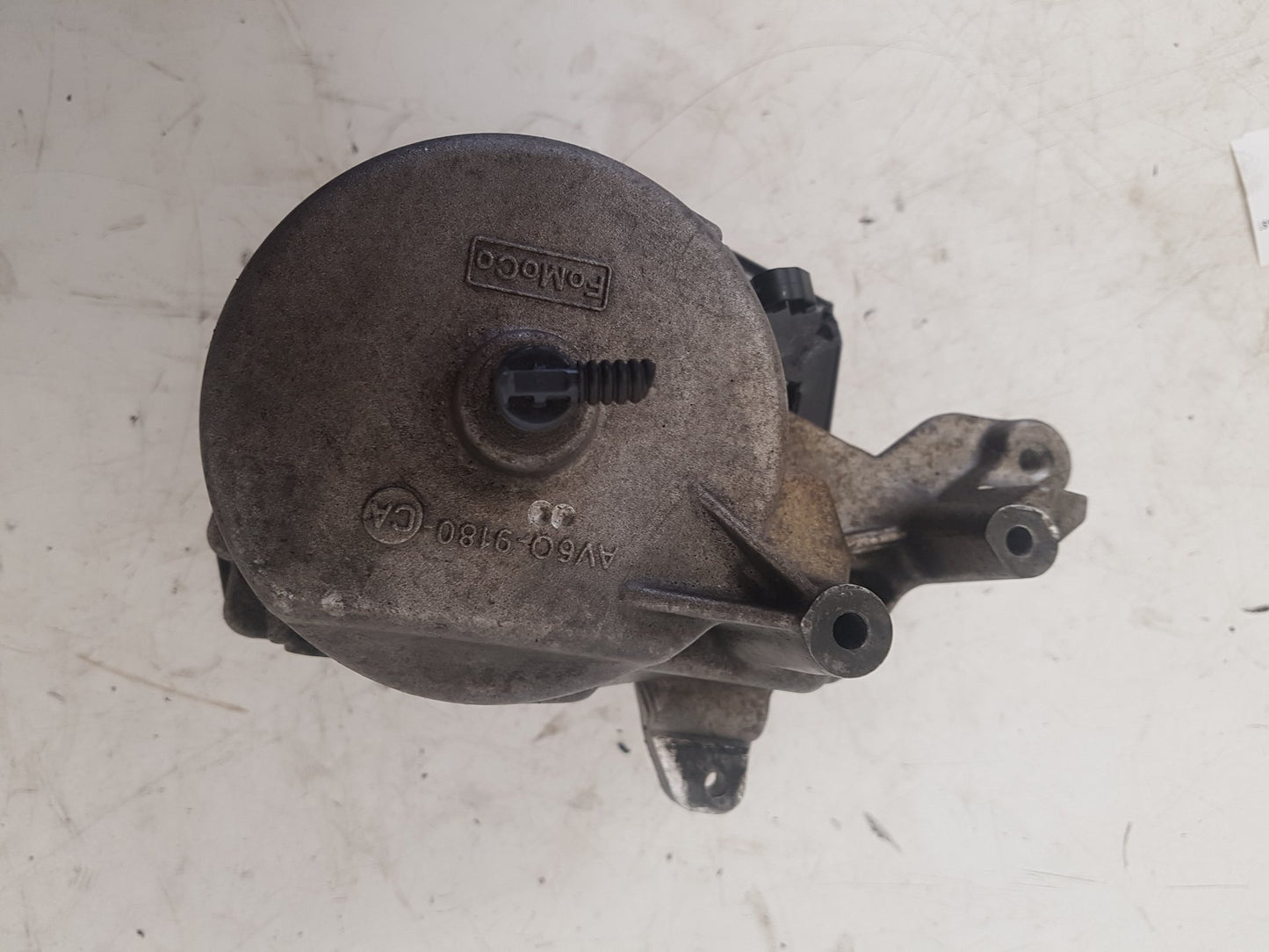 2012 Volvo S60  Saloon Fuel Filter Housing AV6Q-9180