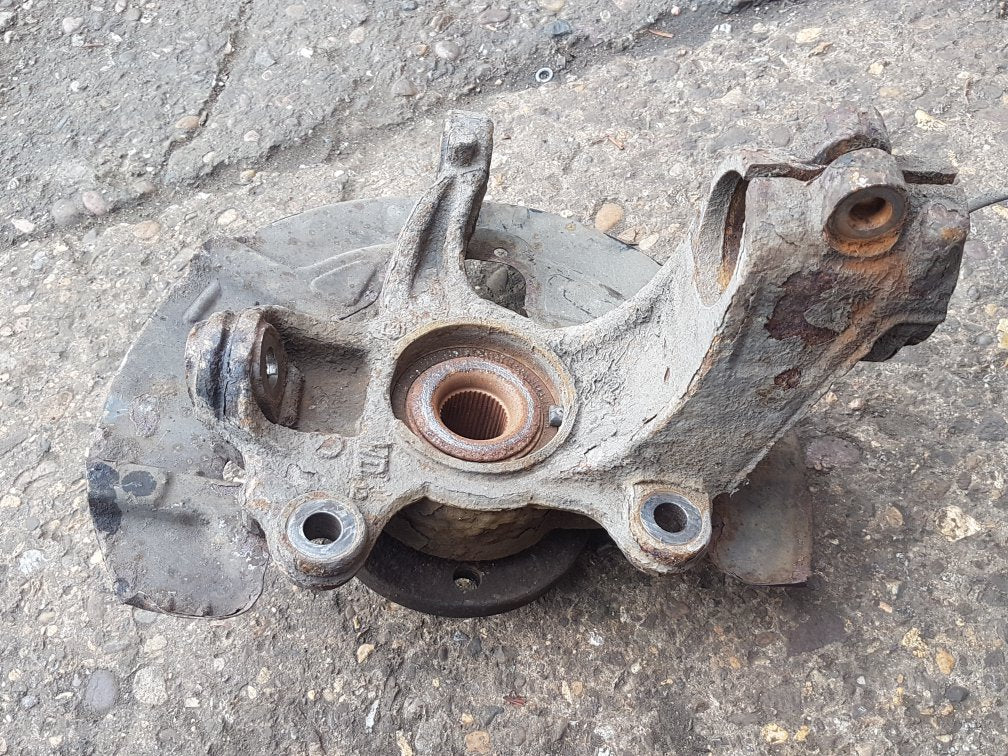 2010 - 2016 Volvo V60   Left Front Hub Assembly 30760714