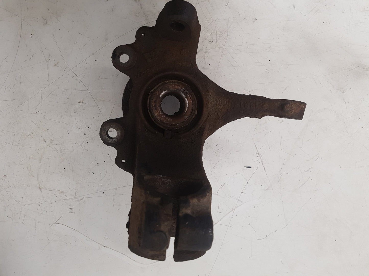 2008 - 2012 Volvo S40  Saloon Left Front Hub Assembly 3M513K171