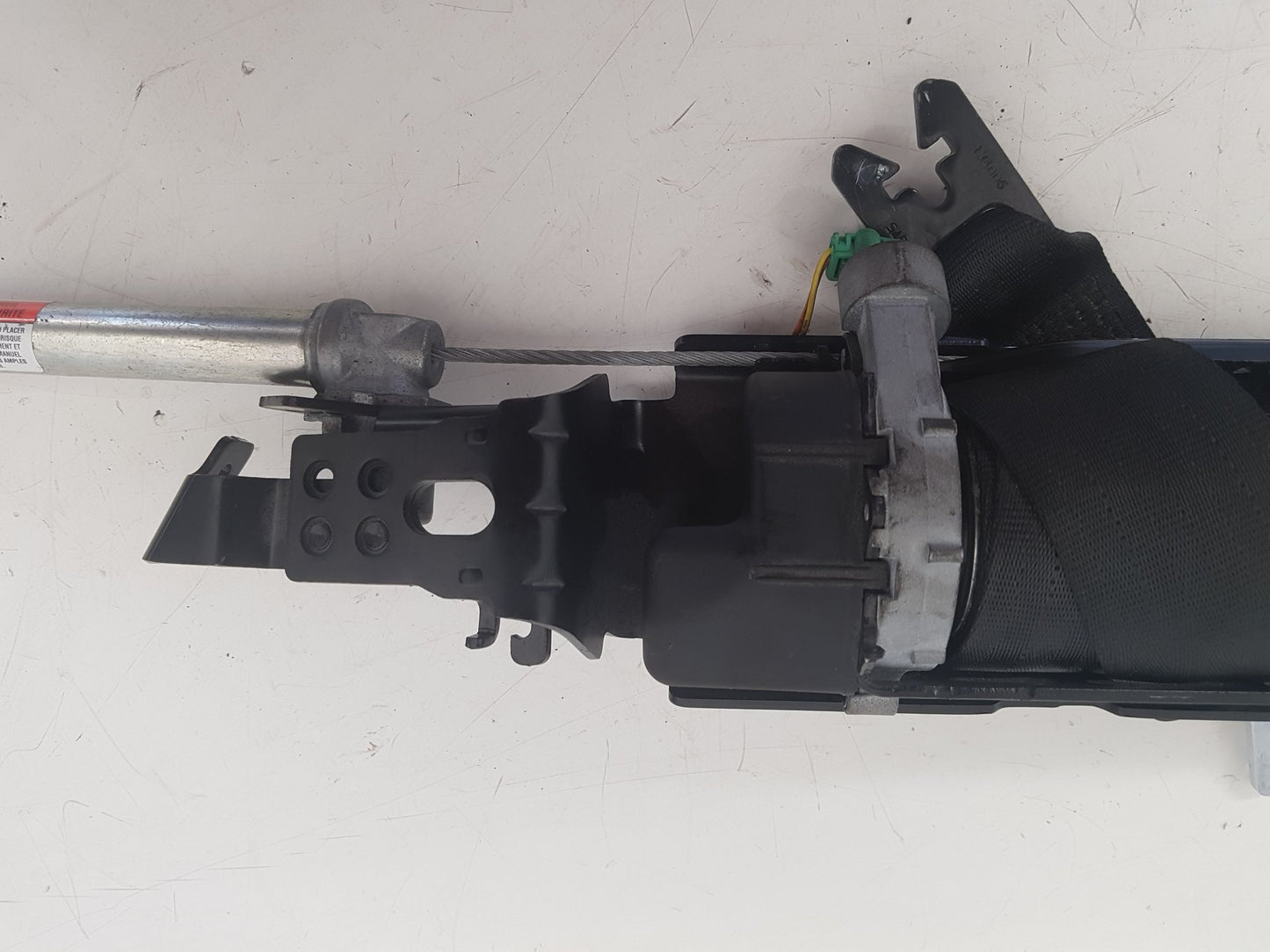 2011 - 2015 Volvo XC60  Estate Left Front Seat Belt 39817380
