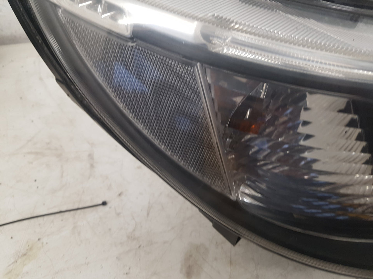 2008 Saab 9-3  Saloon Right Headlight 12770146