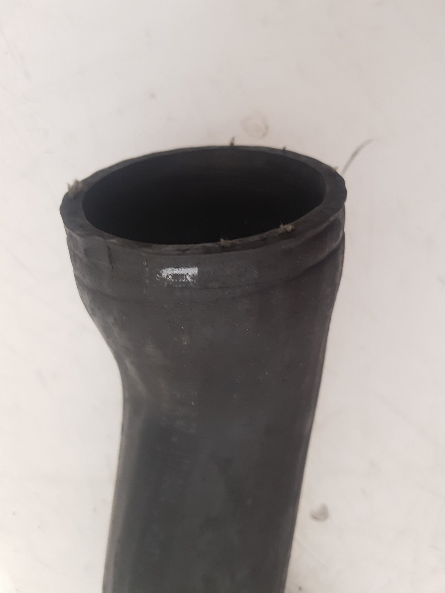 2002 - 2006 Volvo XC90  Estate INTAKE PIPE 30680217