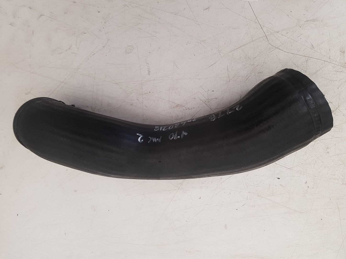 2000 - 2007 Volvo V70  Estate INTERCOOLER PIPE / BOOST HOSE 30680218