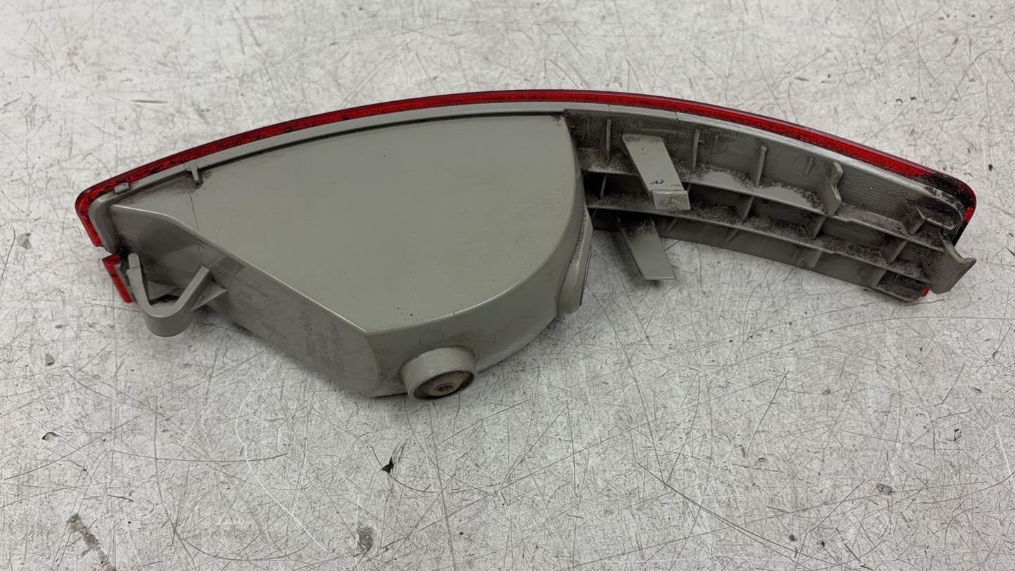 2005 - 2012  Xc90 D5 Se Awd E4 5 Dohc  Estate PASSENGER REAR REFLECTOR 30678970