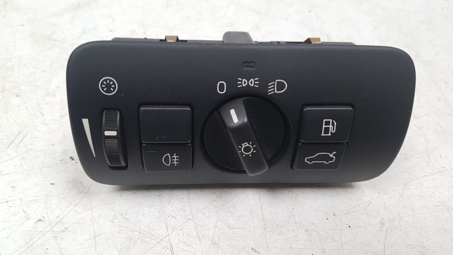 2008 - 2016 Volvo XC60   Headlight Switch 30739432