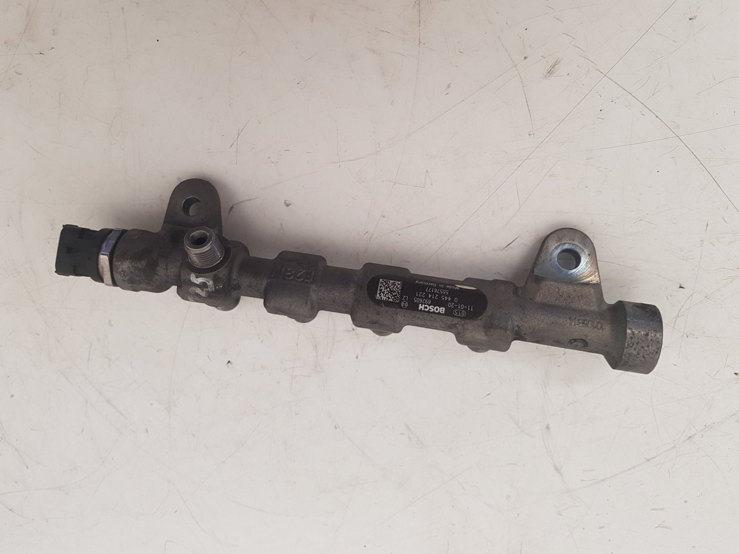 2010 - 2012 Saab 9-5  Saloon Injection Rail 0445 214 221