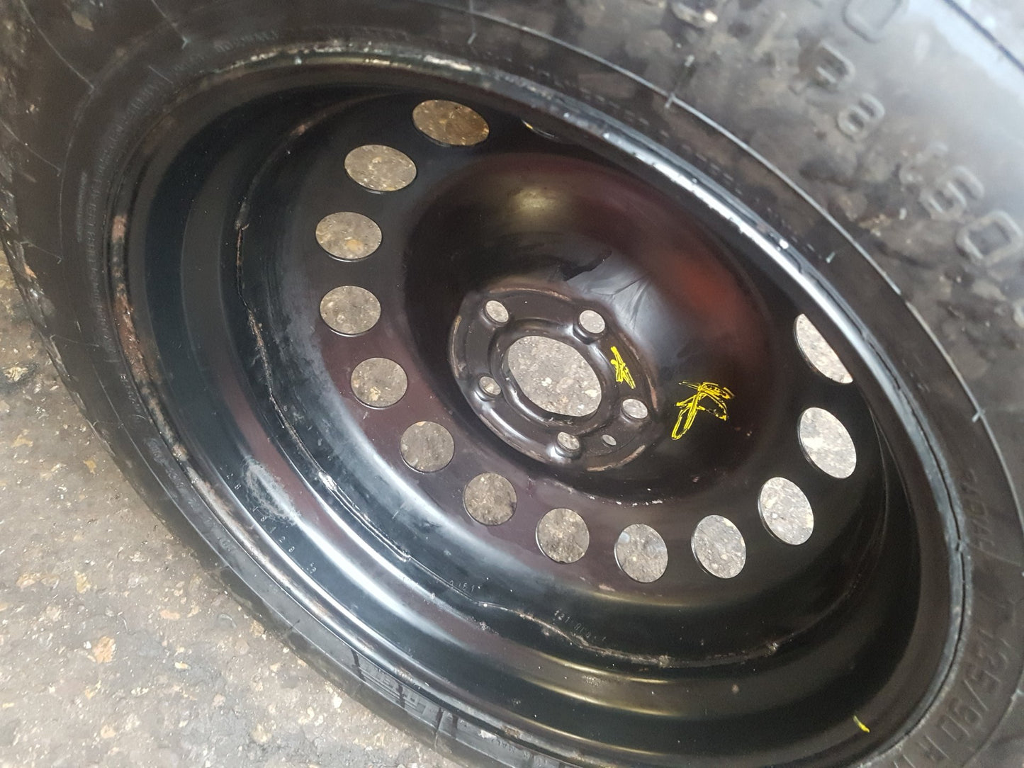 2000 - 2007 Volvo XC70  Estate Spare Wheel
