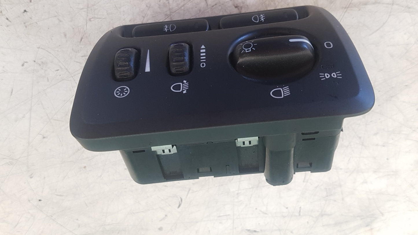 2003-2007 Volvo XC70 II 295 Estate Driving Light Switch 30739314