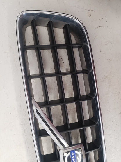 2002 - 2006 Volvo XC90  Estate FRONT GRILL 8620641