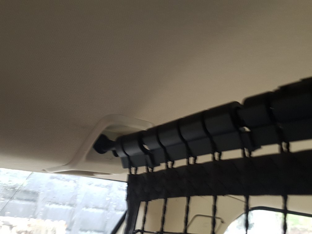 2010 - 2015 Volvo V70  Estate CARGO NET