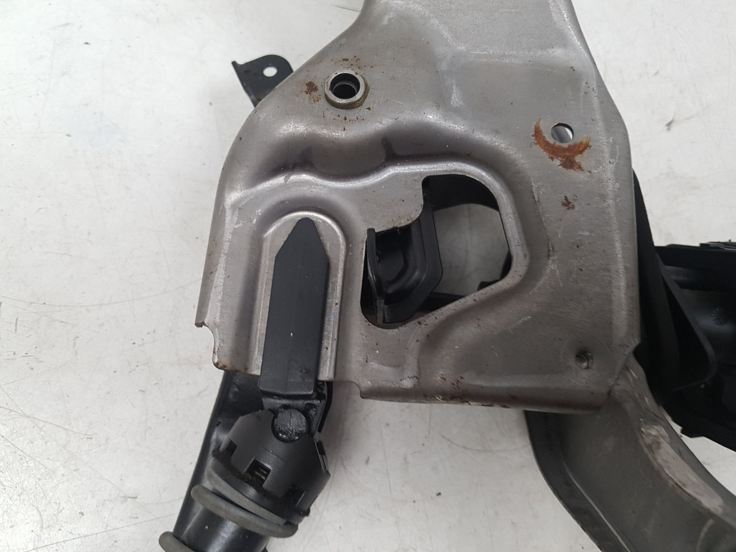 2013 - 2015 Volvo V60  Estate Clutch Pedal 31341421