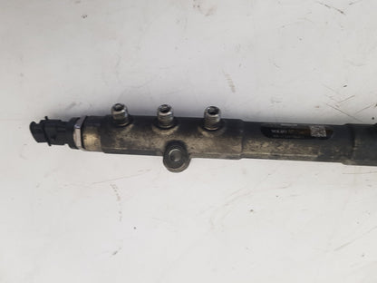2000 - 2007 Volvo XC70  Estate Injection Rail 30757146 0445215023