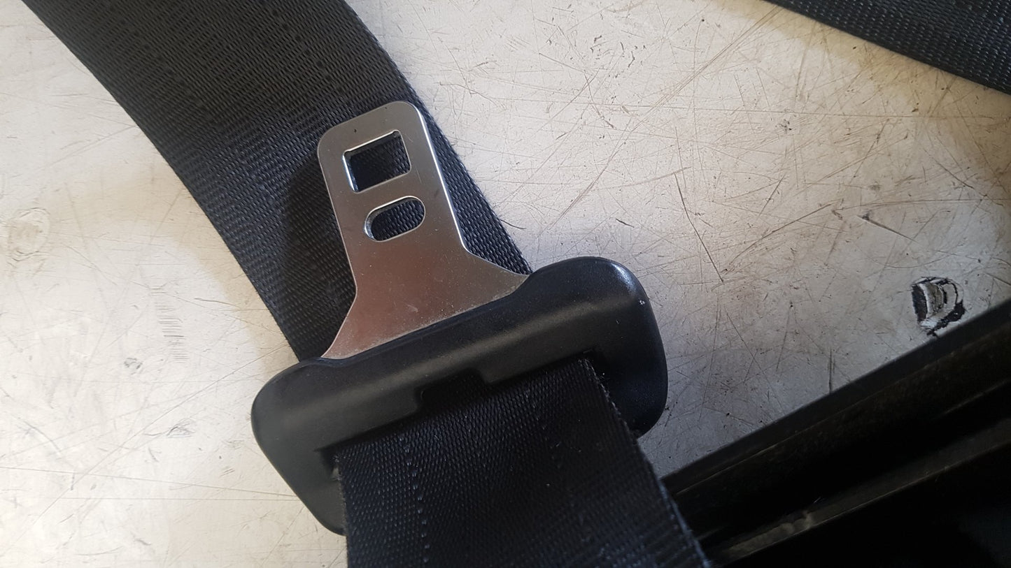 2005 - 2012 Volvo XC90  Estate Left Front Seat Belt 31332084