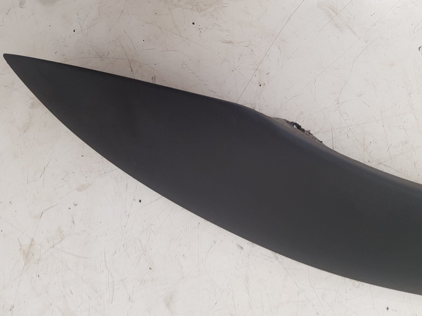 2000 - 2007 Volvo XC70  Estate Left Rear Wheel Arch Moulding 8620132