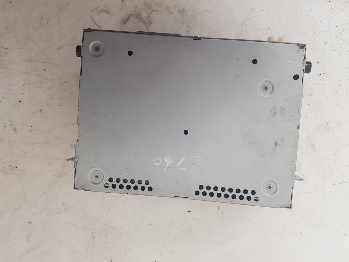 2010 - 2015 Volvo S80 II 124 Saloon CD PLAYER (SINGLE CD) 31357004