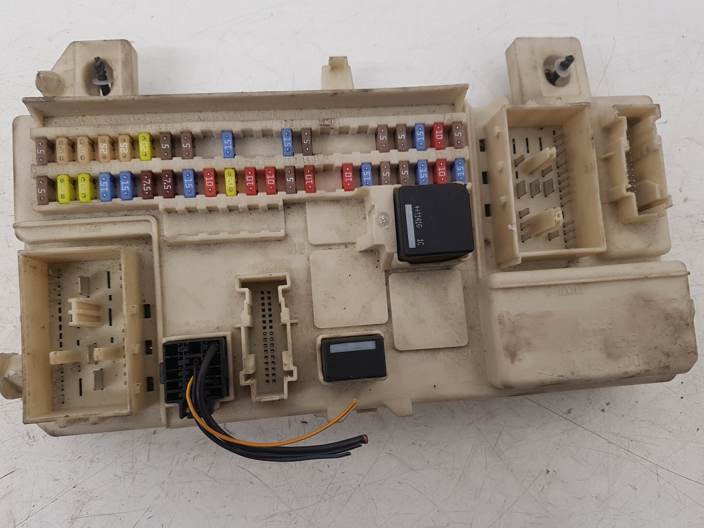 2006 - 2010 Volvo C70   CENTRAL ELECTRONIC MODULE (CEM) 31254903