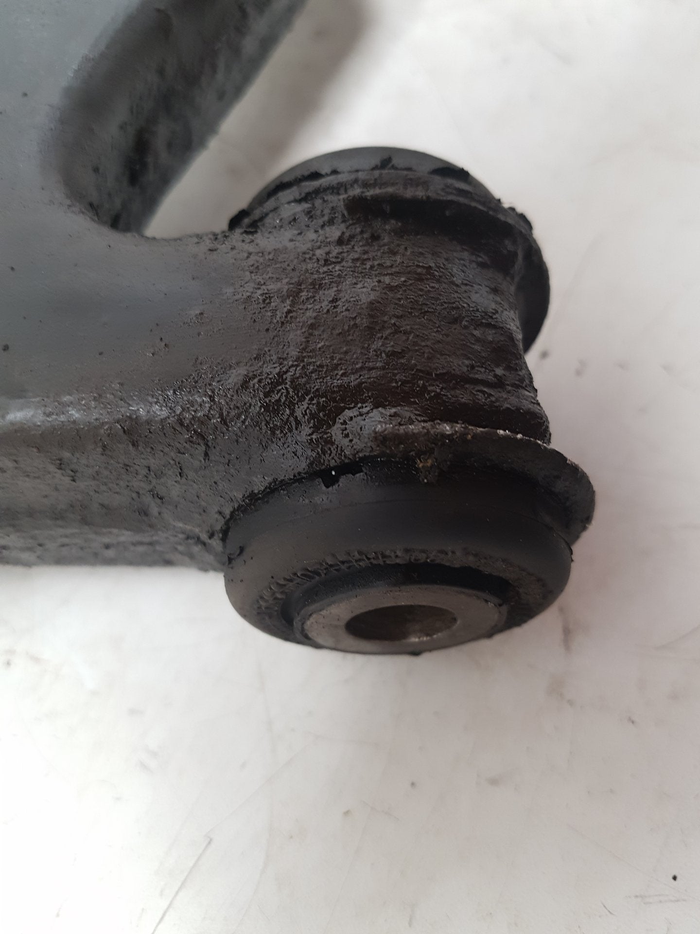 2010 Volvo S40  Saloon Left Front Lower Control Arm 31277463