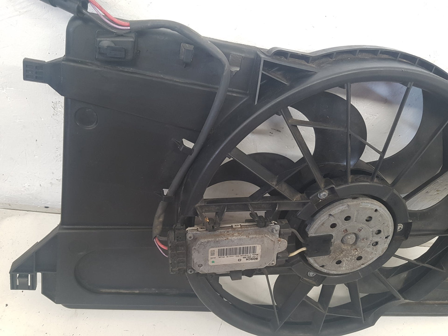 2008 - 2009 Volvo C70  Convertible RADIATOR FAN & COWLING (A/C CAR) 3M5H8C607UH