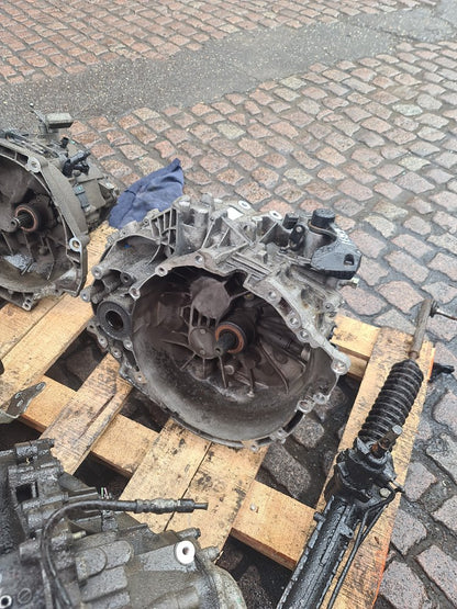2012 - 2016 Volvo V40  Hatchback Manual Gearbox 1285236