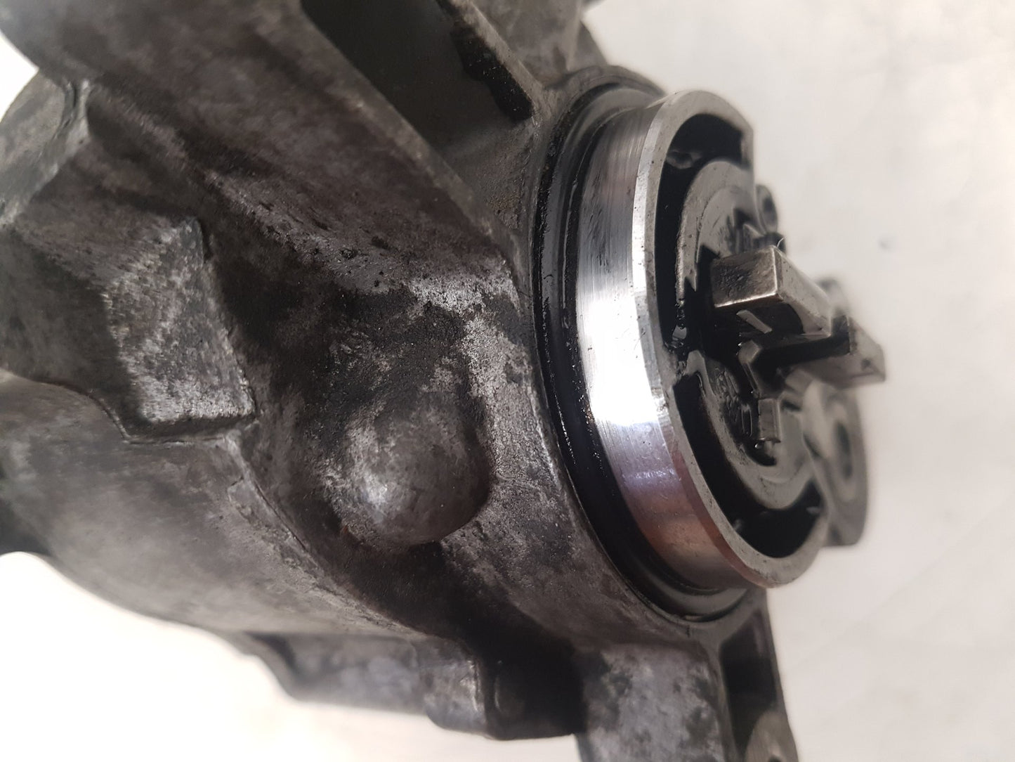 2006 - 2012 Volvo C30  Hatchback Vacuum/Air Pump D165-1C2