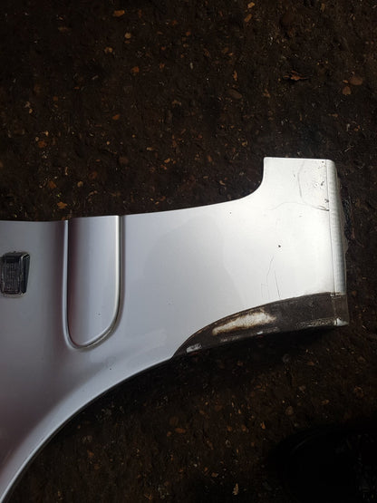 2000 - 2005 Volvo C70  Convertible Left Front Guard 9474499