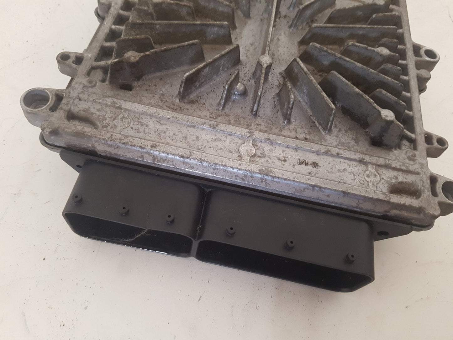 2009 - 2013 Volvo V60  Estate Engine ECU 31336983