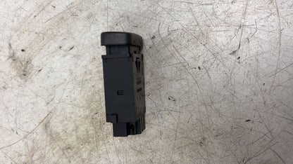 2012 - 2015 Volvo V40  Hatchback ALARM SENSOR RELAY 30889360