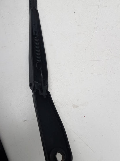 2007 - 2015 Volvo S80   Left Front Wiper Arm 30796038