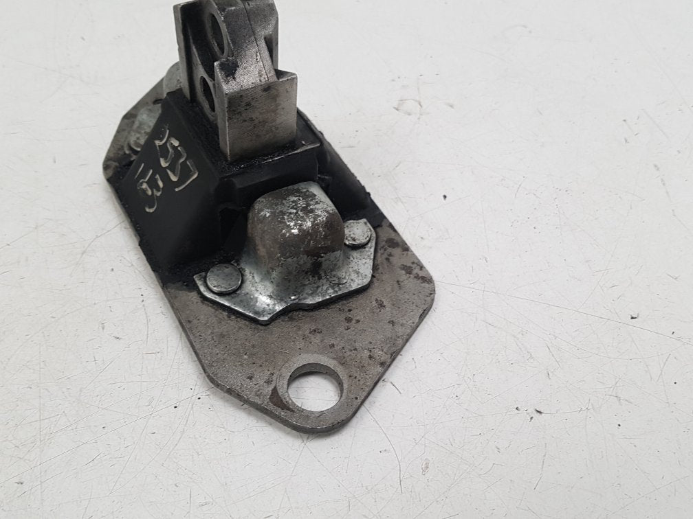 2004 - 2007 Volvo XC70  Estate Right Engine Mount 1349381