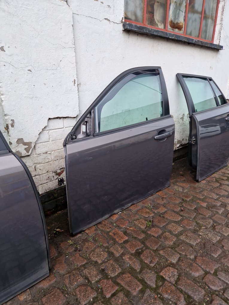 2008 - 2012 Saab 9-3  Estate DOOR - BARE (FRONT PASSENGER SIDE) 12768506