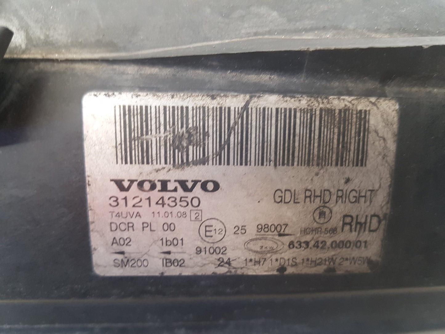 2008 - 2014 Volvo XC70  Estate Right Headlight 31214350
