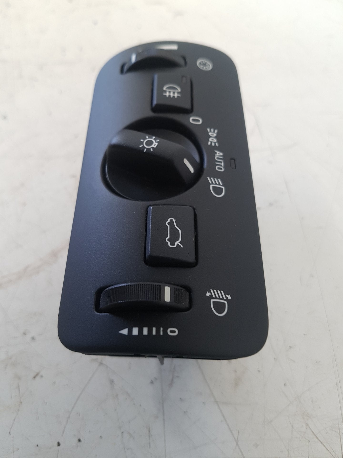 2012 - 2015 Volvo V40  Hatchback Headlight Switch 30739425