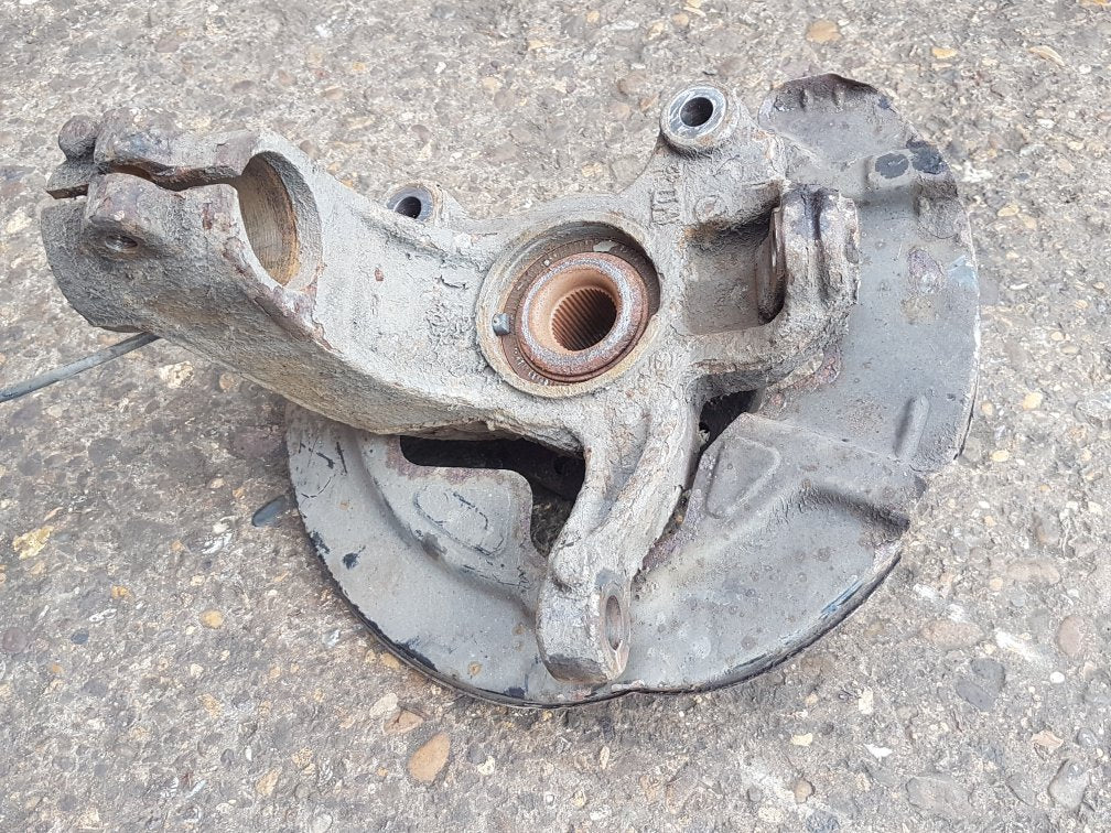 2010 - 2016 Volvo V60   Left Front Hub Assembly 30760714