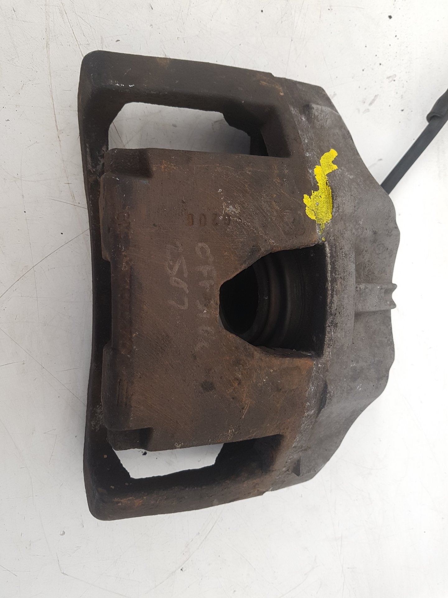 2005 - 2014 Volvo XC90  Estate Right Front Caliper 30657307