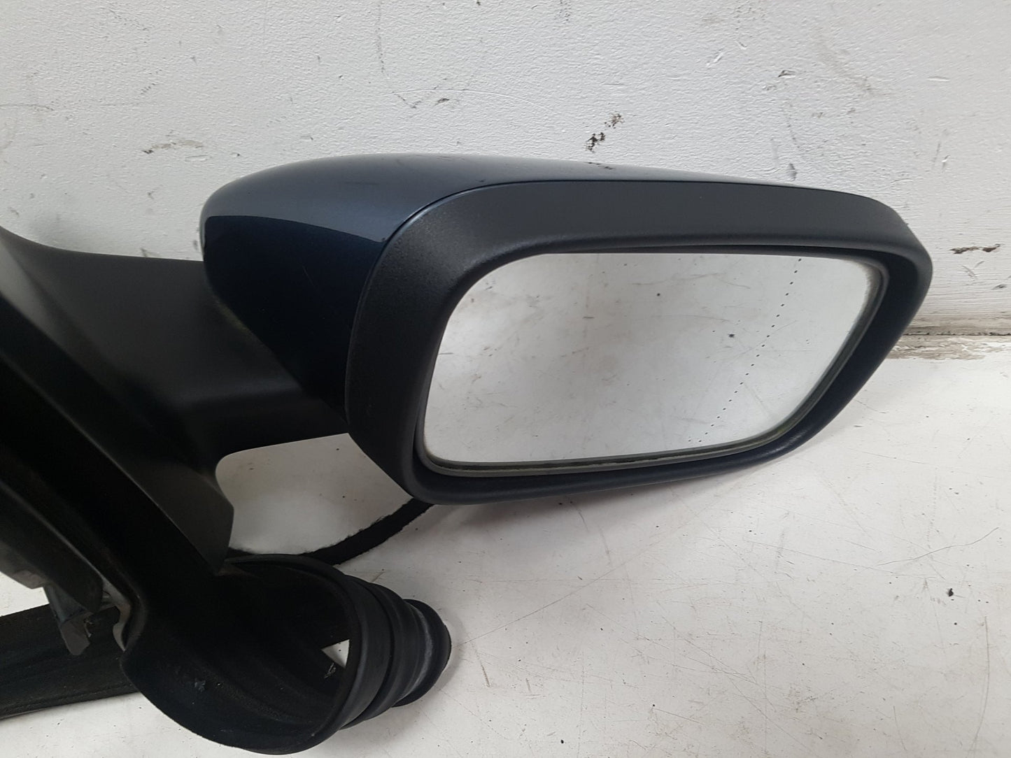 2007 Volvo C70  Convertible DOOR MIRROR - MANUAL (DRIVER SIDE) 30779484