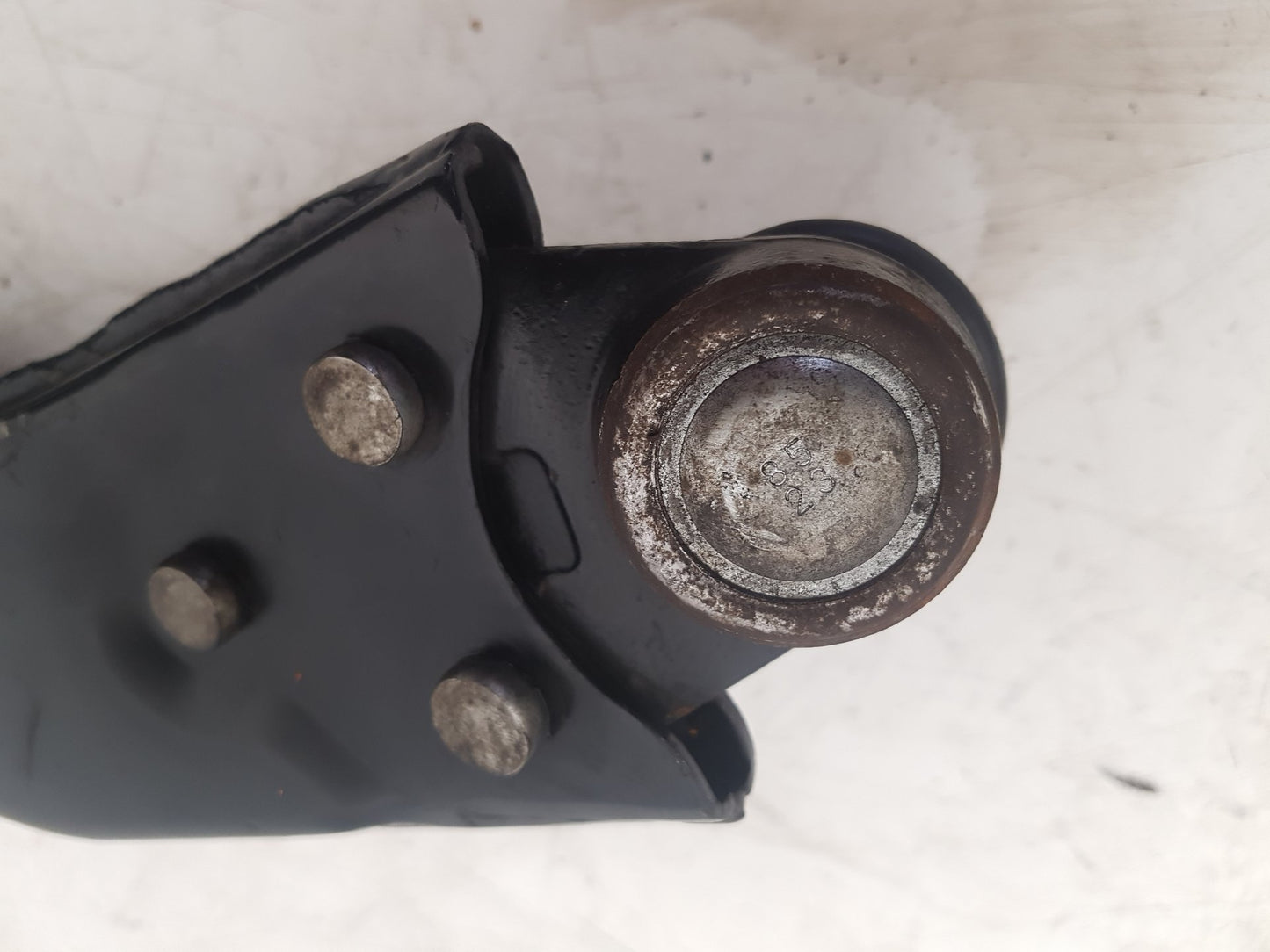 2006 - 2010 Volvo C70   Right Front Lower Control Arm ASA2235