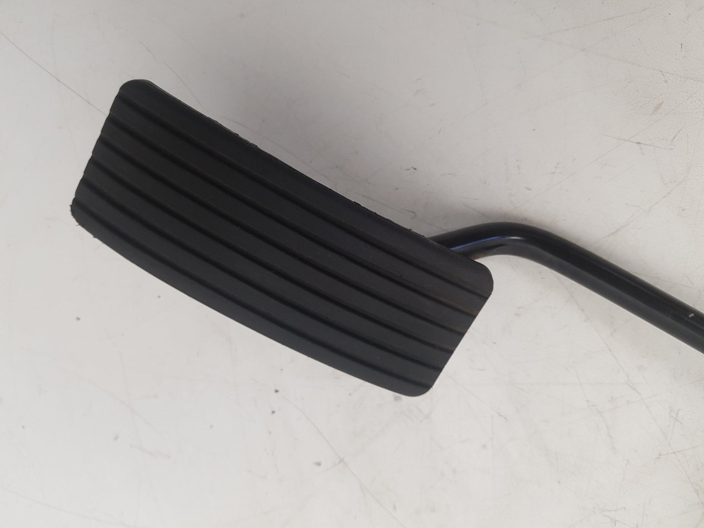 2000 - 2004 Volvo V40  Estate Accelerator Pedal 30865643