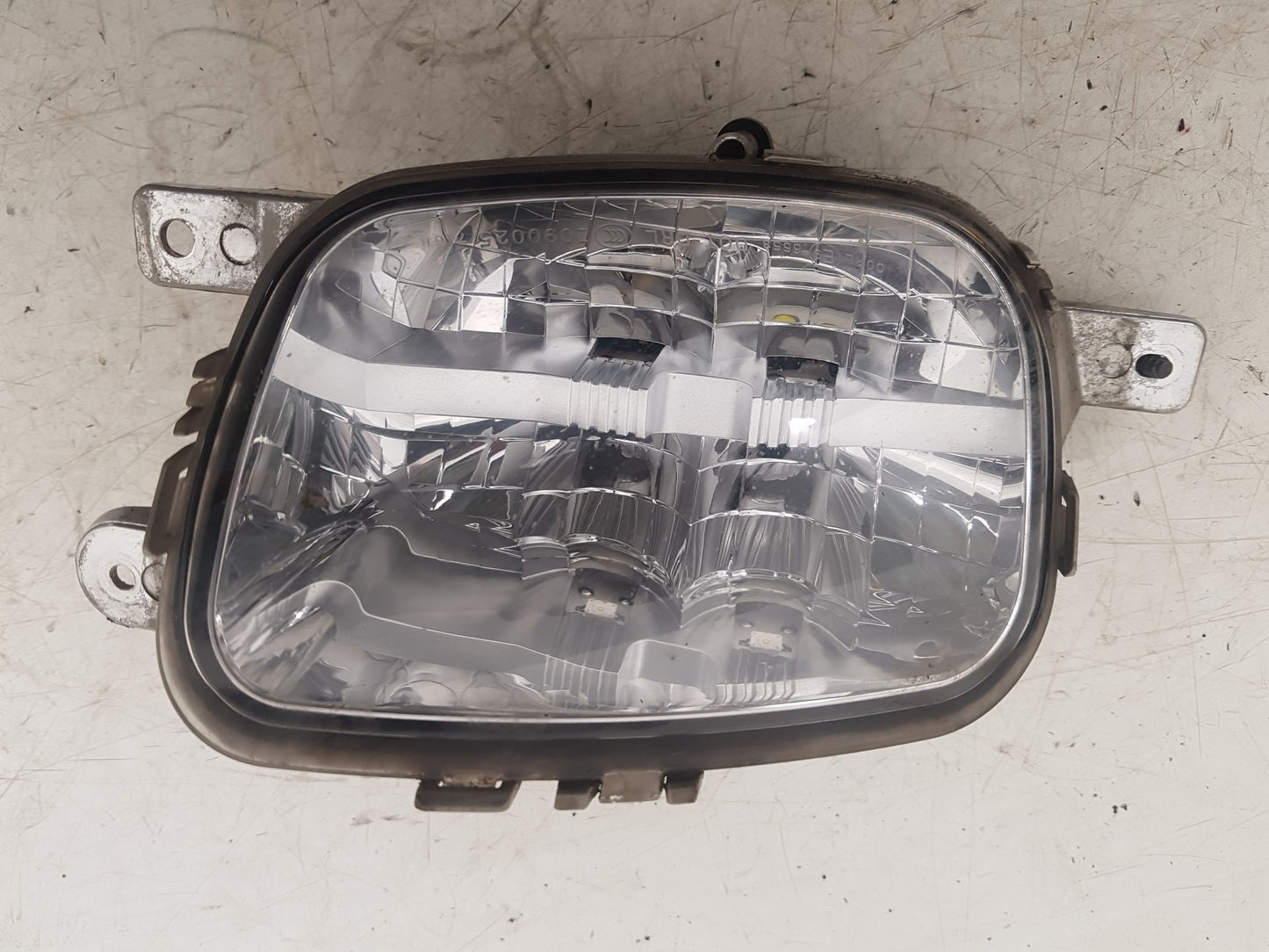 2011 - 2014 Volvo XC90  Estate LED DAYTIME RUNNING LIGHT (DRIVERS SIDE) 31383157