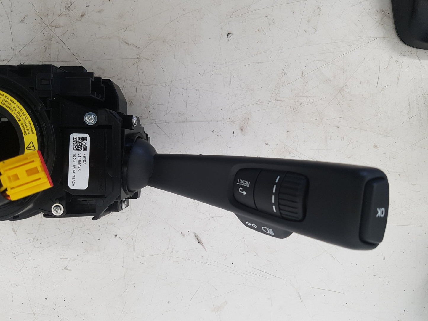 2015 - 2019 Volvo V40 Cross Country  Hatchback STEERING WHEEL MULTI FUNCTION SWITCH 31456042