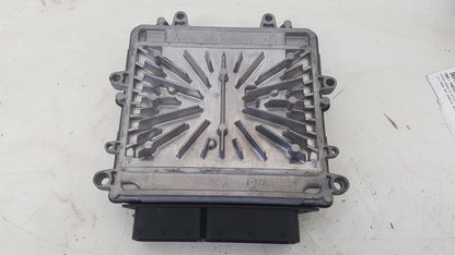 2000 - 2007 Volvo XC70  Estate Engine ECU 30729826A