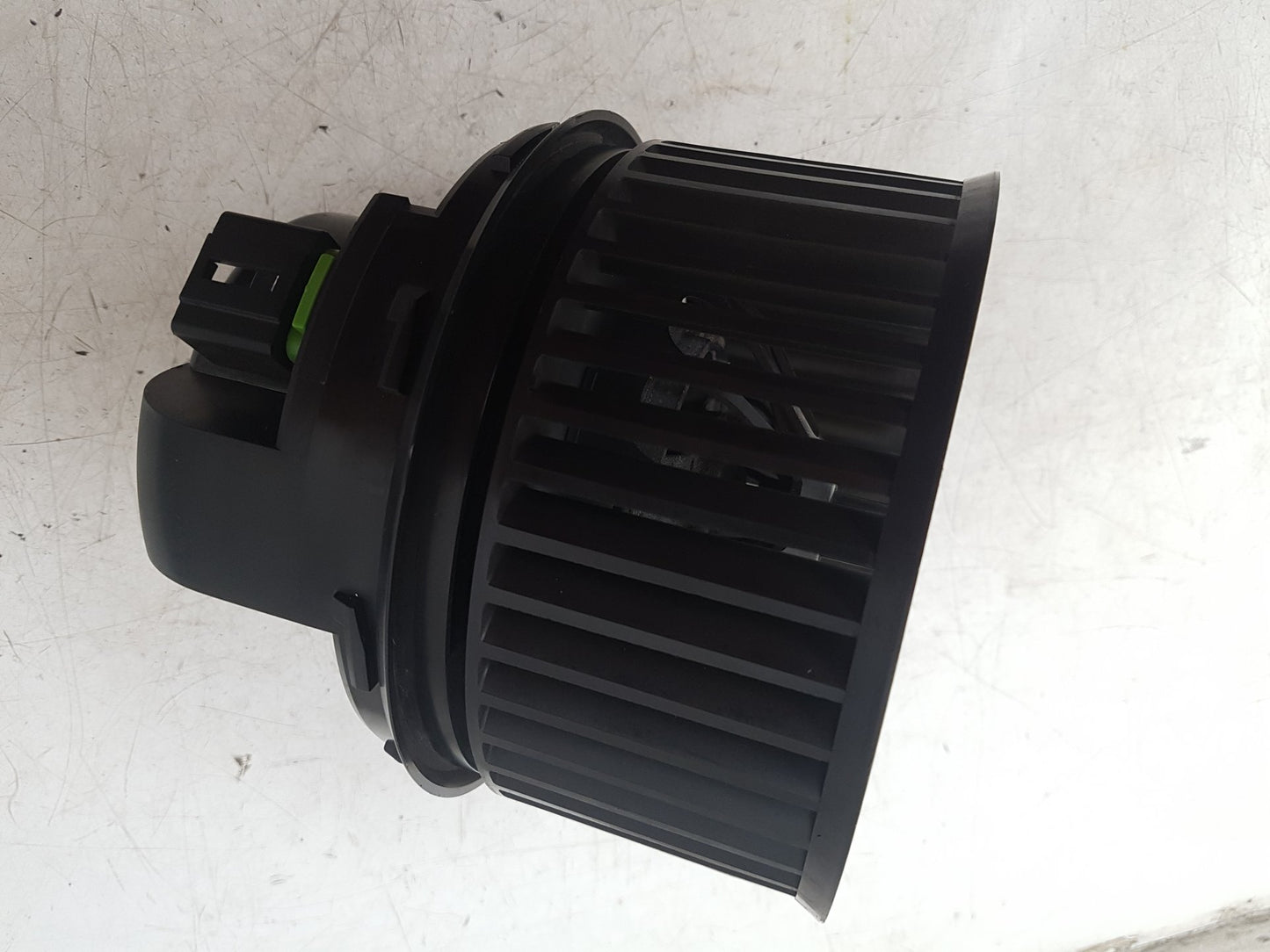 2012 - 2019 Volvo V40  Hatchback Blower Motor AV6N-18456-BA
