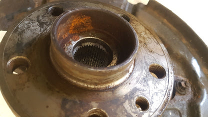2010 Volvo XC70  Estate Right Front Hub Assembly